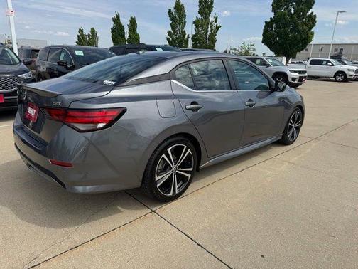 Gun Metallic 2020 Nissan Sentra SR