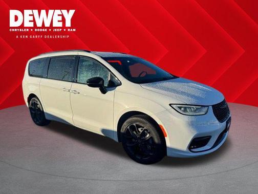 Bright White Clearcoat 2026 Chrysler Pacifica L
