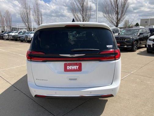 Bright White Clearcoat 2024 Chrysler Pacifica Touring L