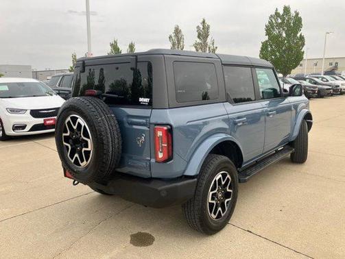 Azure Gray Metallic Tri-Coat 2023 Ford Bronco Outer Banks