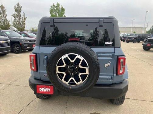 Azure Gray Metallic Tri-Coat 2023 Ford Bronco Outer Banks