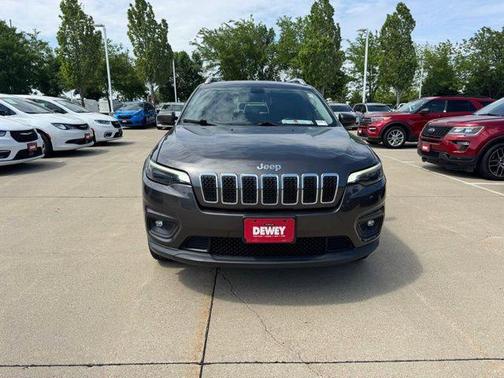 Granite Crystal Metallic Clearcoat 2019 Jeep Cherokee Latitude Plus