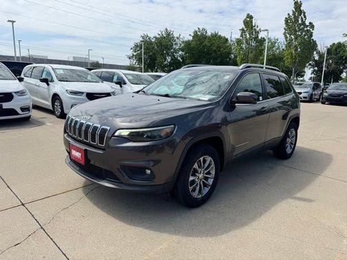Granite Crystal Metallic Clearcoat 2019 Jeep Cherokee Latitude Plus