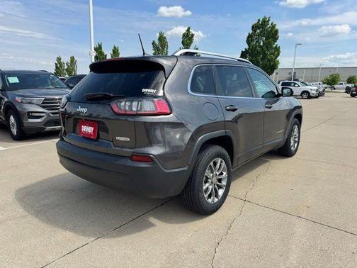 Granite Crystal Metallic Clearcoat 2019 Jeep Cherokee Latitude Plus