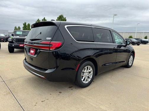 Pxj 2027 Chrysler Pacifica L