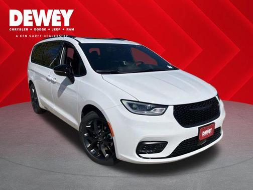 Bright White Clearcoat 2026 Chrysler Pacifica Limited