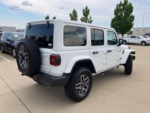 Bright White Clearcoat 2025 Jeep Wrangler 4-Door Sahara 4x4