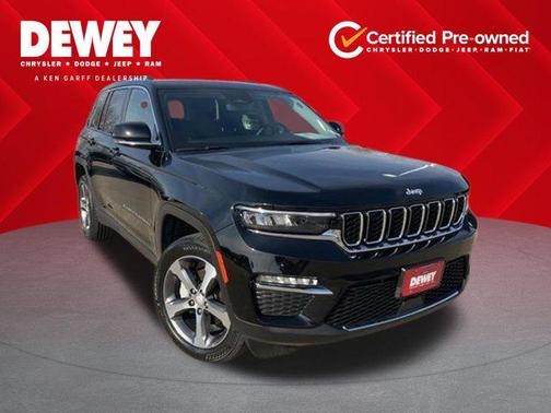 Diamond Black Crystal Pearlcoat 2023 Jeep Grand Cherokee Limited