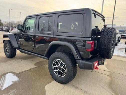 Black Clearcoat 2026 Jeep Wrangler Rubicon