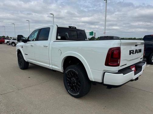 Bright White Clearcoat 2026 RAM 2500 Limited Crew Cab 4x4 6'4' Box