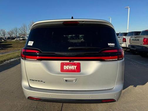 Silver Mist Clearcoat 2026 Chrysler Pacifica L