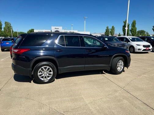 Midnight Blue Metallic 2020 Chevrolet Traverse LT Leather