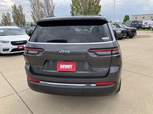 Baltic Gray Metallic Clearcoat 2022 Jeep Grand Cherokee L Limited