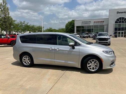Silver Mist Clearcoat 2023 Chrysler Pacifica Touring L