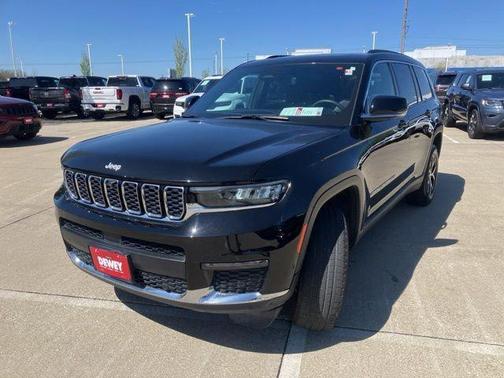 Diamond Black Crystal Pearlcoat 2024 Jeep Grand Cherokee L Limited