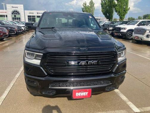Diamond Black Crystal Pearlcoat 2023 RAM 1500 Laramie