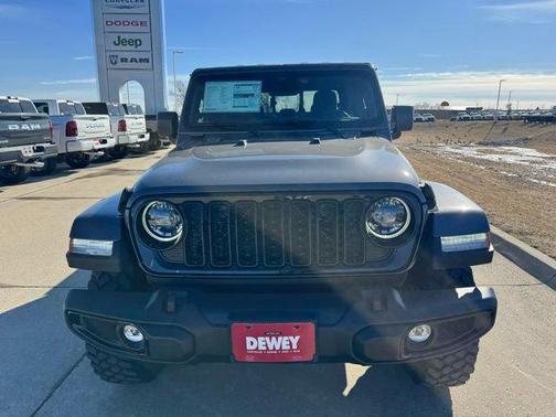 Granite Crystal Metallic Clearcoat 2026 Jeep Gladiator Willys 4x4