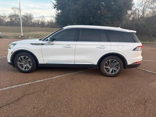 2021 Lincoln Aviator Standard