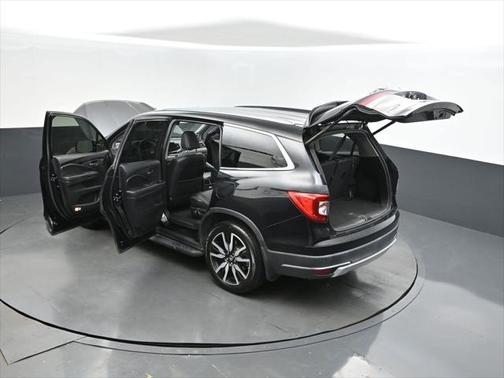 2019 Honda Pilot Touring 8-Passenger