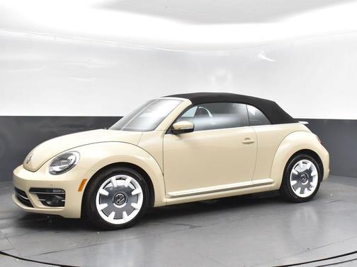 2019 Volkswagen Beetle 2.0T SE