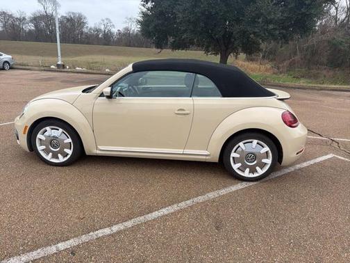 2019 Volkswagen Beetle 2.0T SE