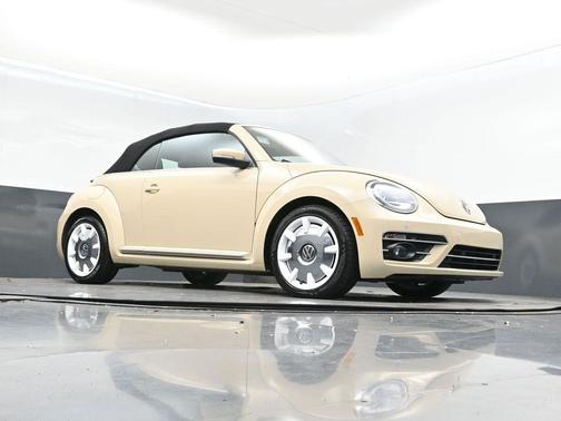 2019 Volkswagen Beetle 2.0T SE