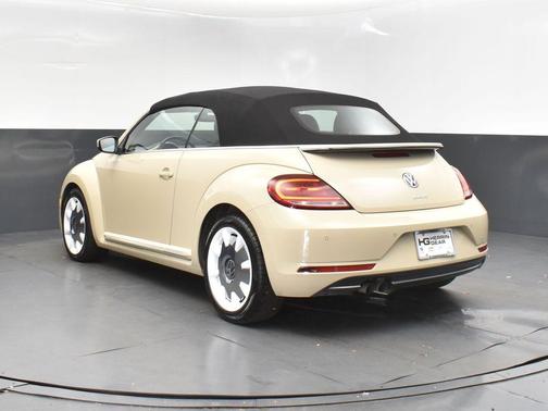 2019 Volkswagen Beetle 2.0T SE