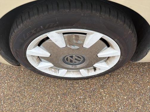 2019 Volkswagen Beetle 2.0T SE