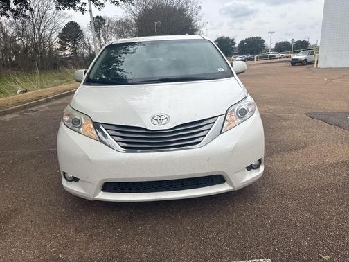 2016 Toyota Sienna XLE Premium