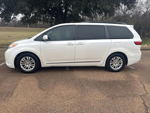 2016 Toyota Sienna XLE Premium