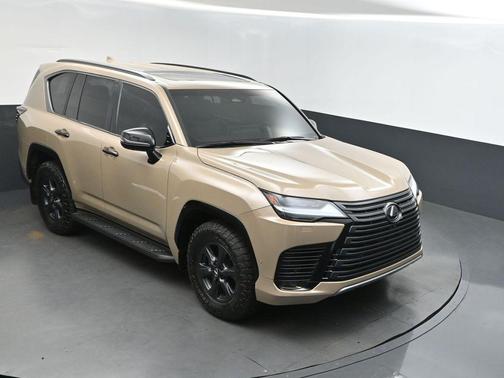 2025 Lexus LX 700h Overtrail