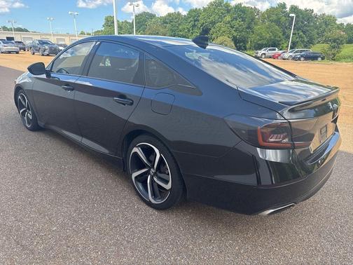 Crystal Black Pearl 2022 Honda Accord Sport SE 1.5T