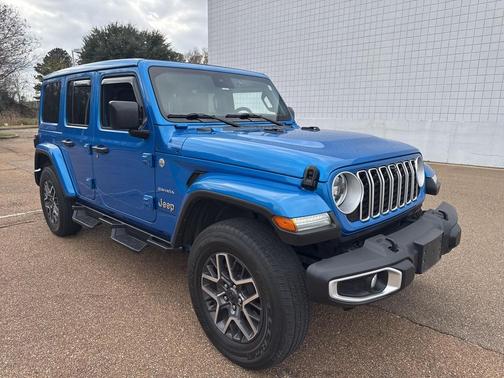2024 Jeep Wrangler 4-Door Sahara 4x4
