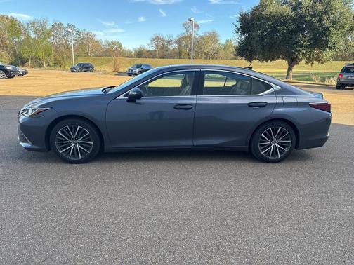 2023 Lexus ES 350 Base