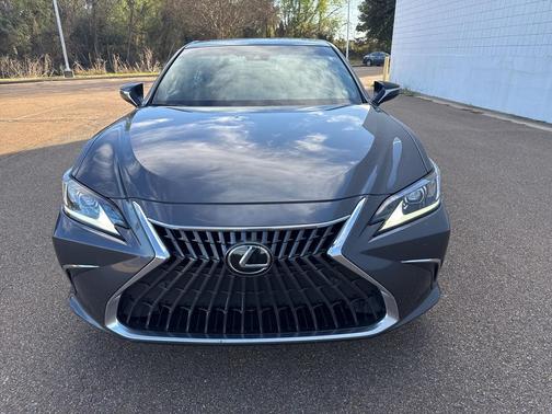 2023 Lexus ES 350 Base