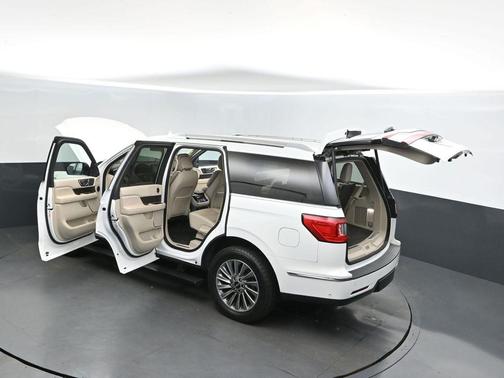 2020 Lincoln Navigator Standard