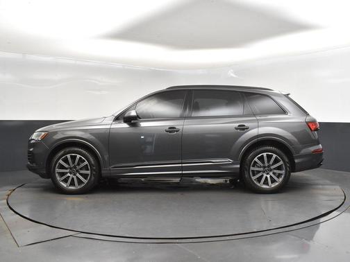 2023 Audi Q7 45 Premium Plus