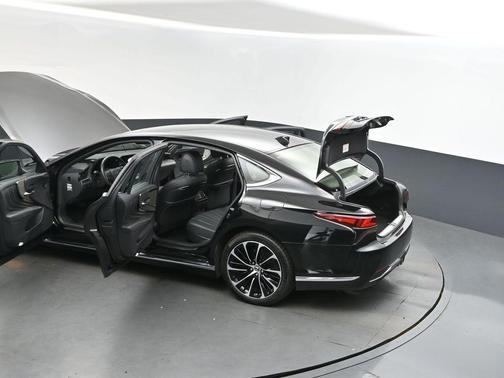 2023 Lexus LS 500h Base