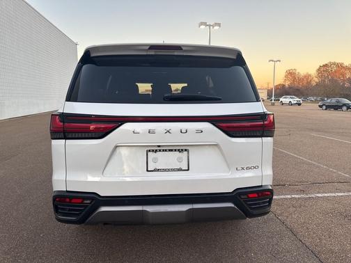 2024 Lexus LX 600 Premium