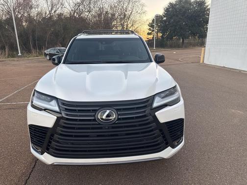 2024 Lexus LX 600 Premium