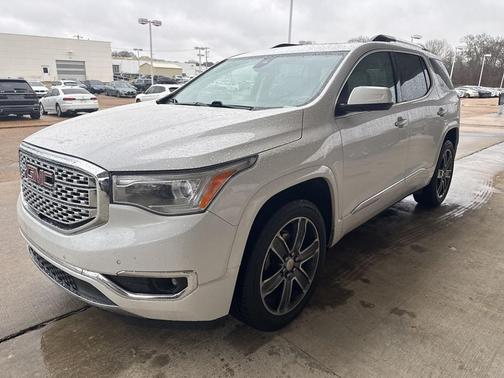 2018 GMC Acadia Denali