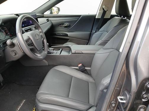 2025 Lexus ES 350 Base