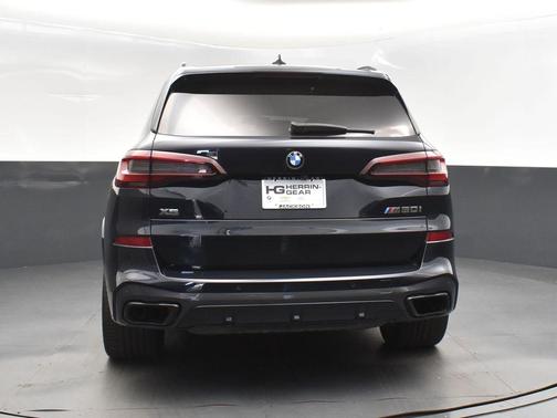 2022 BMW X5 M50i