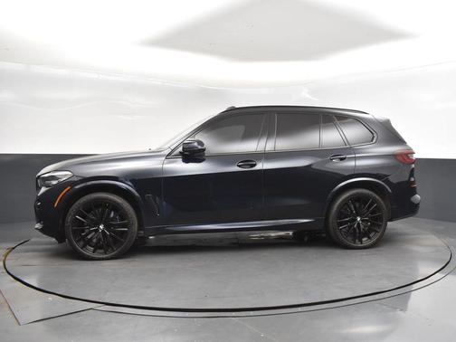 2022 BMW X5 M50i