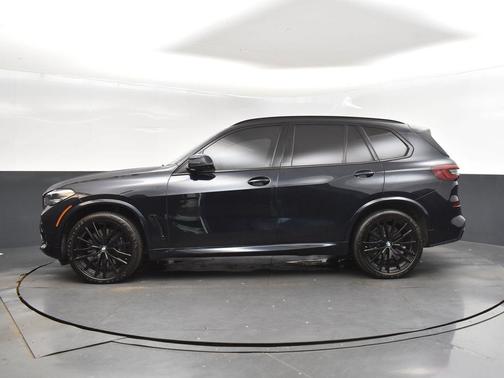 2022 BMW X5 M50i