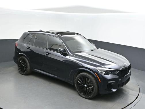 2022 BMW X5 M50i