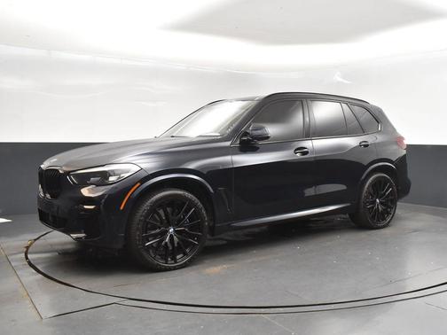 2022 BMW X5 M50i