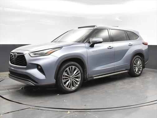 2021 Toyota Highlander Hybrid Platinum