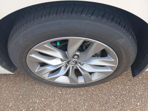 2020 Toyota Avalon XLE