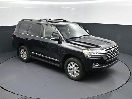 2016 Toyota Land Cruiser Base